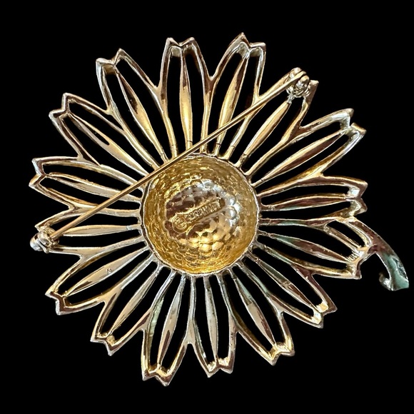 Gorgeous Vintage SARAHOO Gold Floral Brooch - MINT CONDITION - Picture 2 of 5